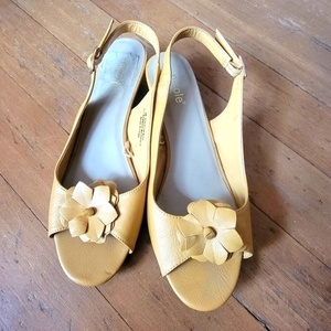 NICOLE Slingback‎ Wedge